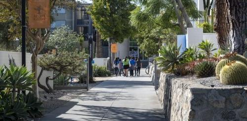 Promise Scholars students on Pitzer's campus during College Access tour the CEC